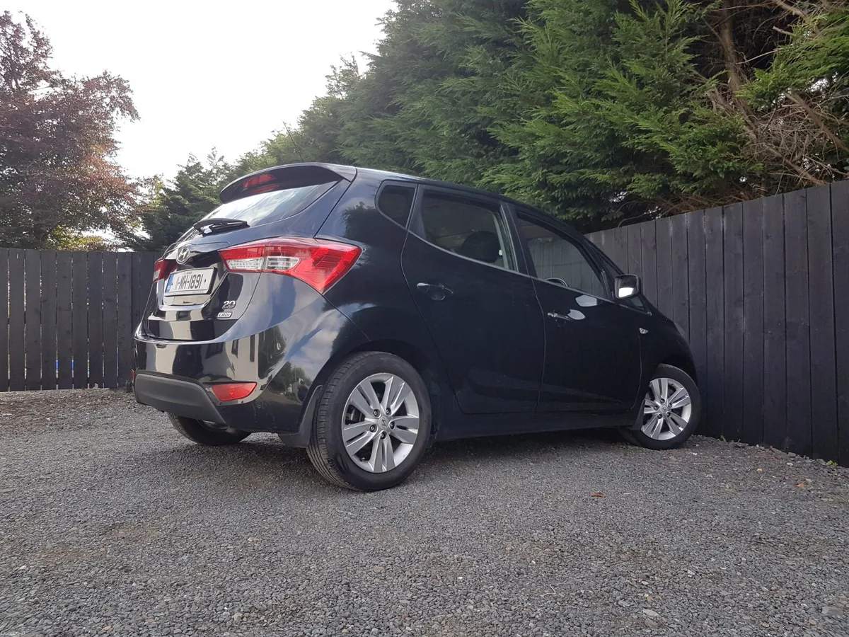 11 HYUNDAI IX20 .. NCT TODAY .. LOW KM - Image 6