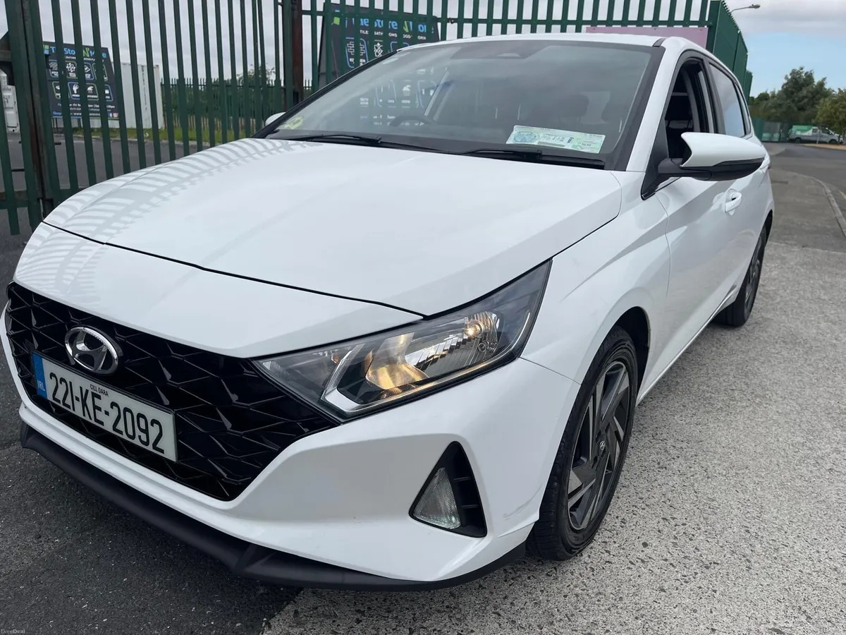2022 Hyundai i20 Automatic Low Mileage - Image 4