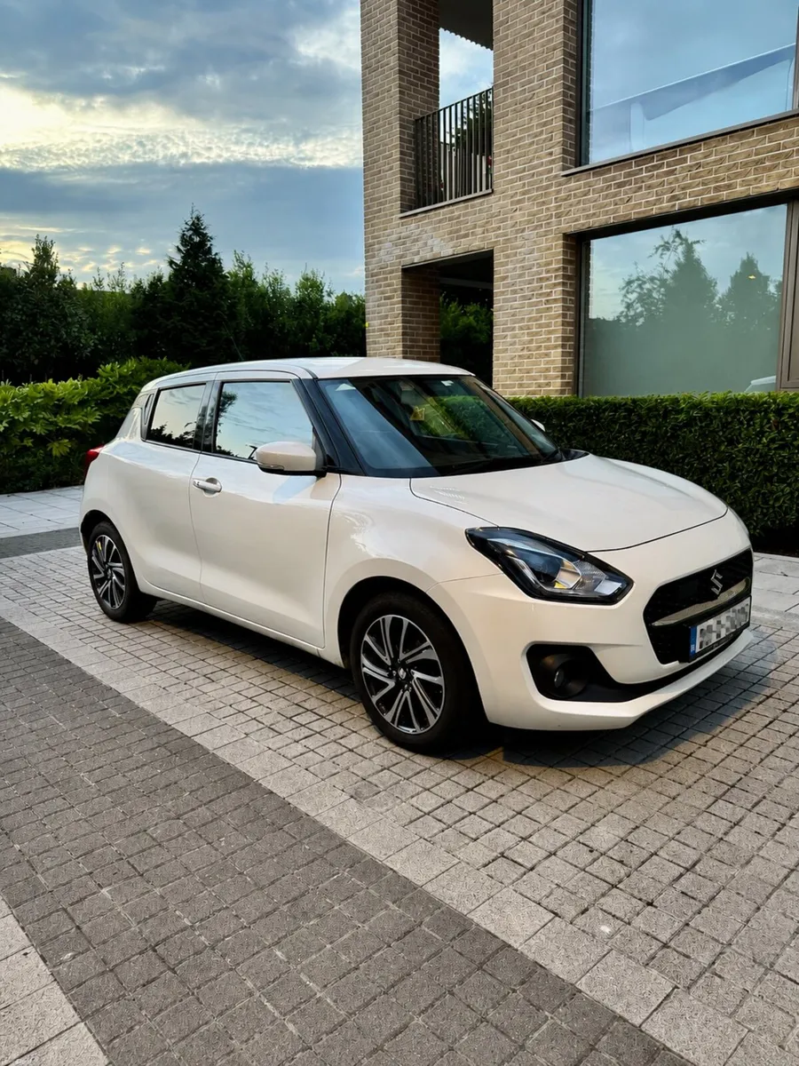 Suzuki Swift 2022 1.2 Hybrid DualJet SZ5 - Image 2