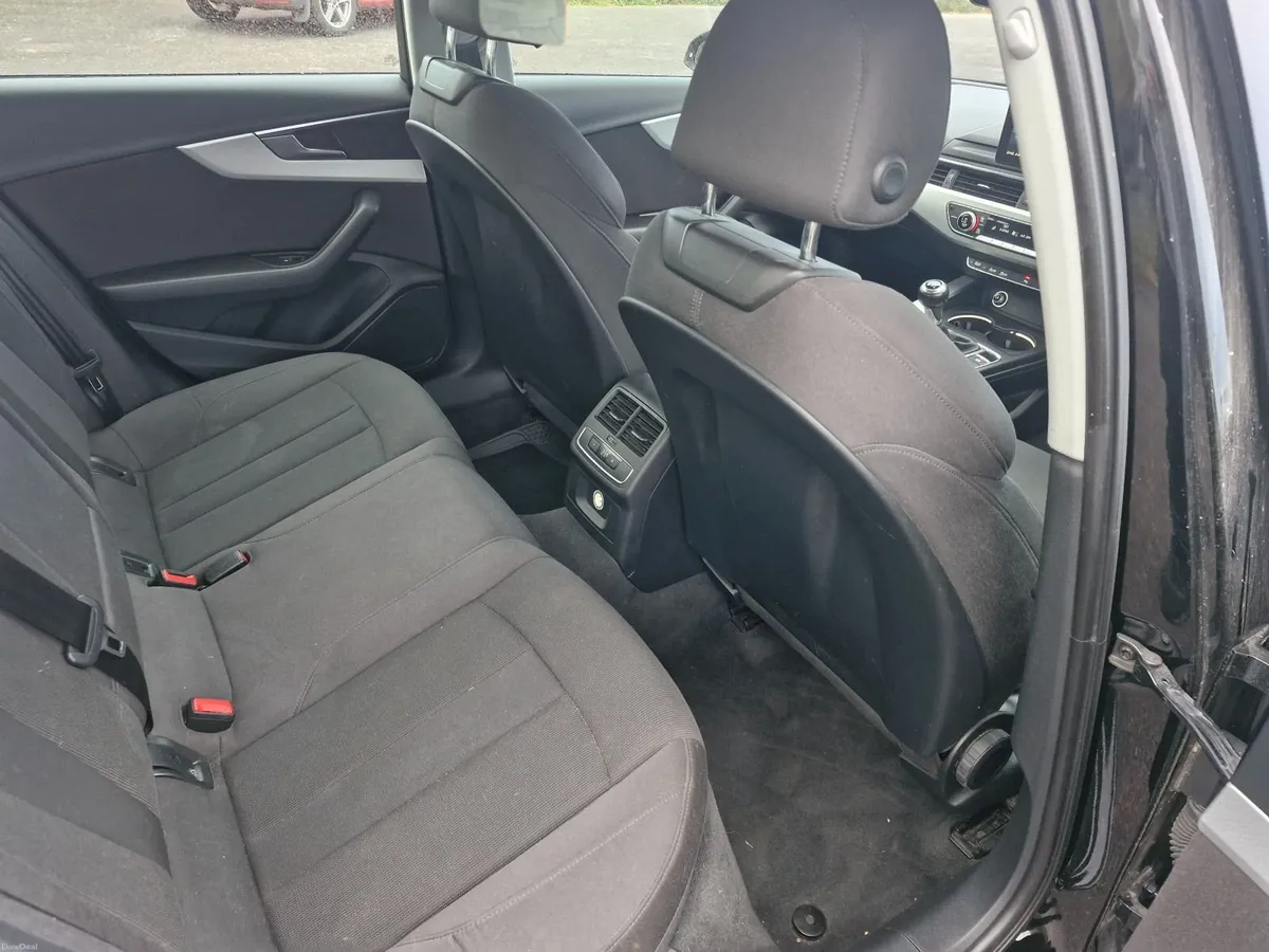 Audi A4 2016 - Image 5