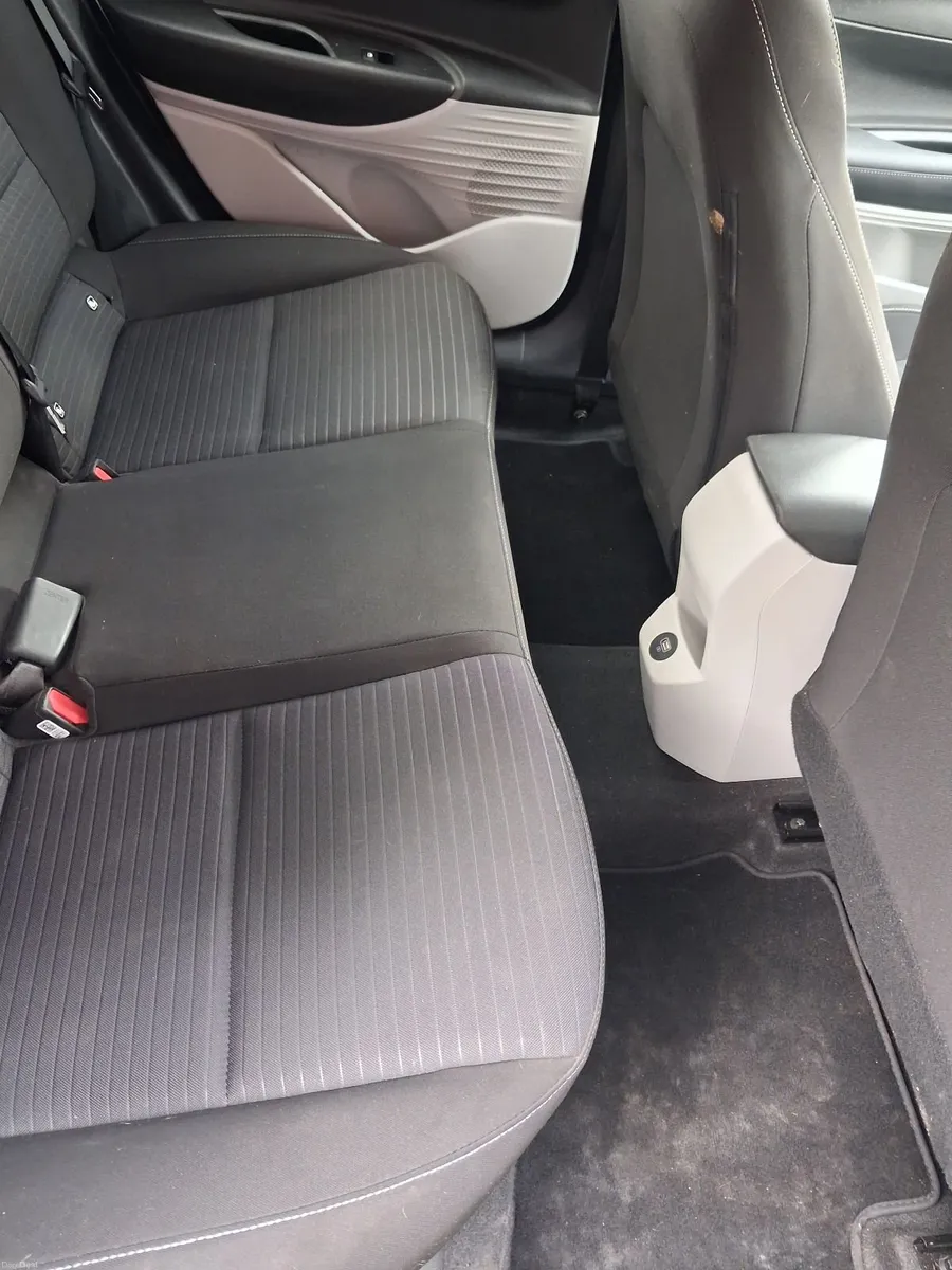 Hyundai i20 Deluxe 2023 - Image 6
