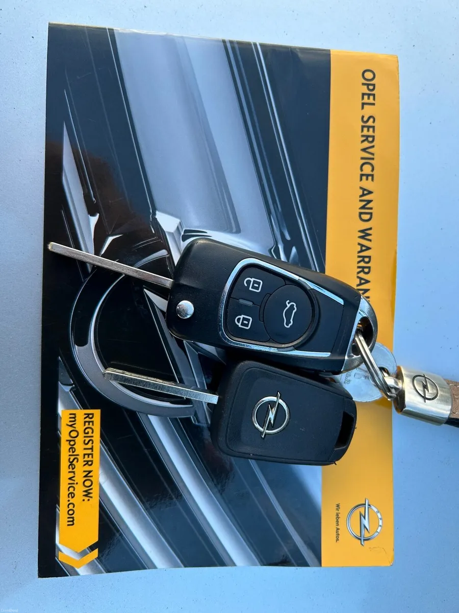 Opel Astra SRI 2014 - Image 4