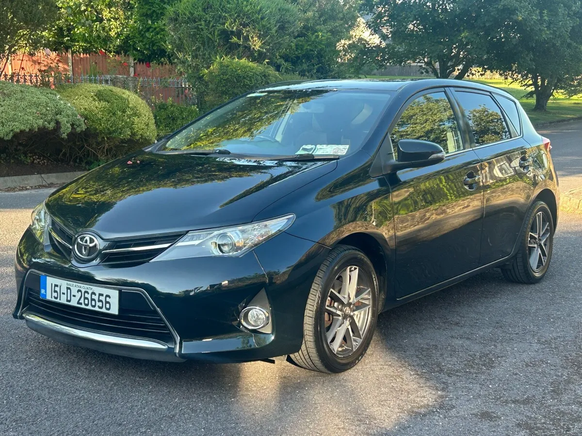 Toyota Auris 1.4D, Sol Model, Low KMS - Image 3