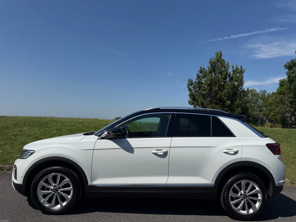 2023Volkswagen T-Roc 1.5 TSI STYLE - Image 4