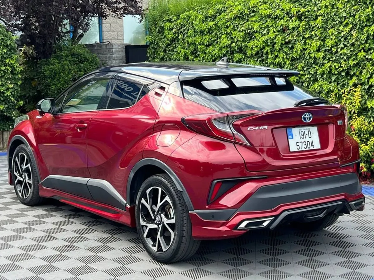 Toyota C-HR G-LED MODELLISTA 1.8 HYBRID AUTO // VE - Image 5