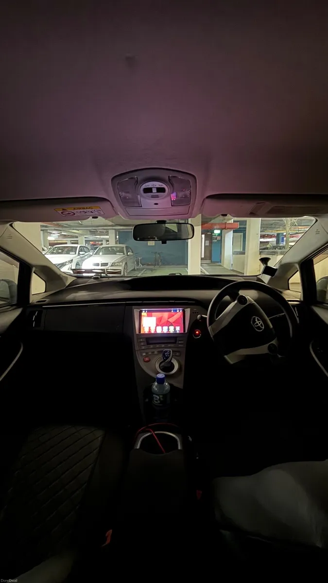 Toyota Prius 2013 - Image 2
