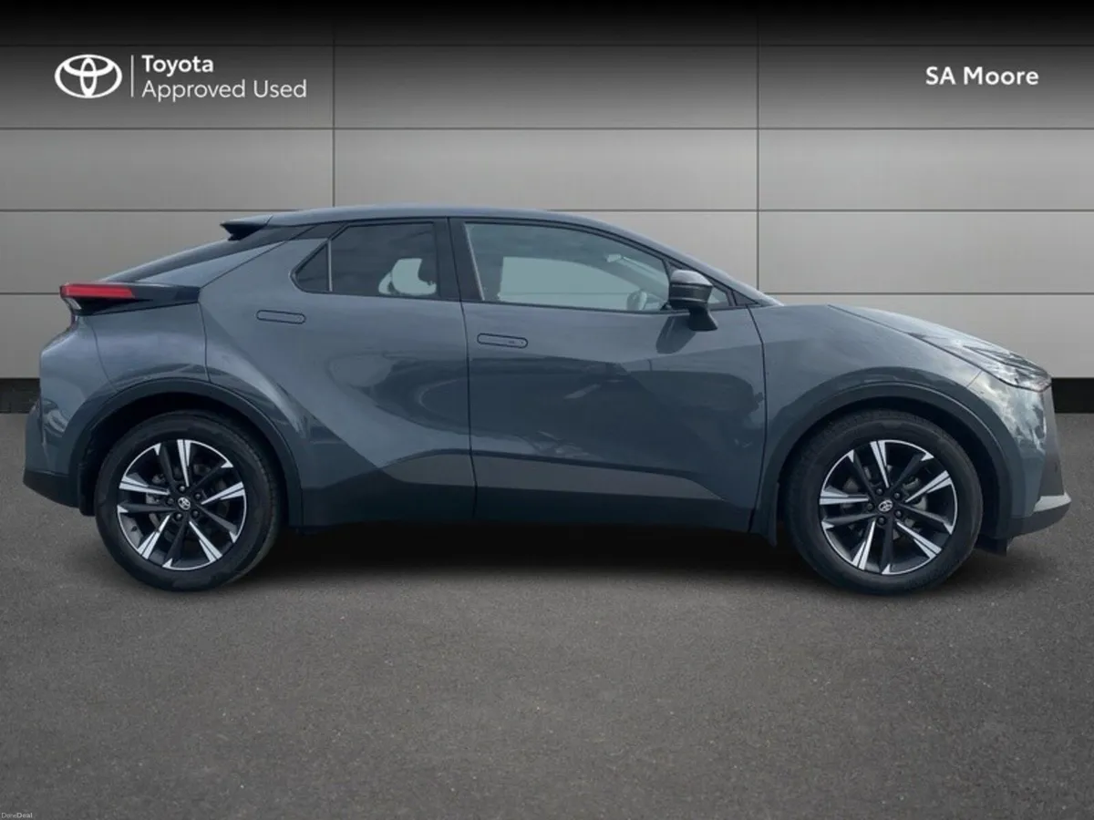 Toyota C-HR HYBRID SPORT - Image 3