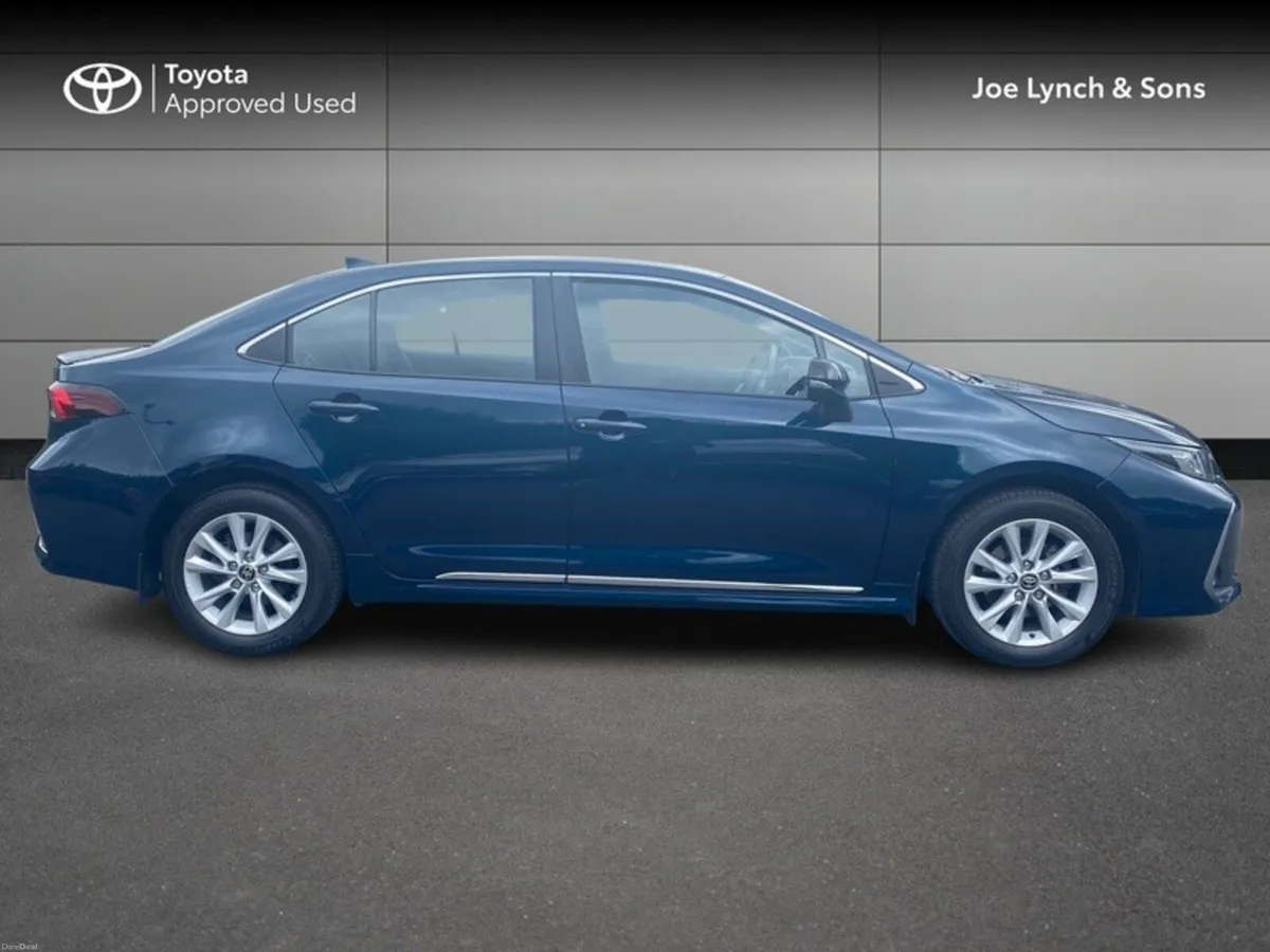 Toyota Corolla COROLLA SALOON LUNA - Image 3