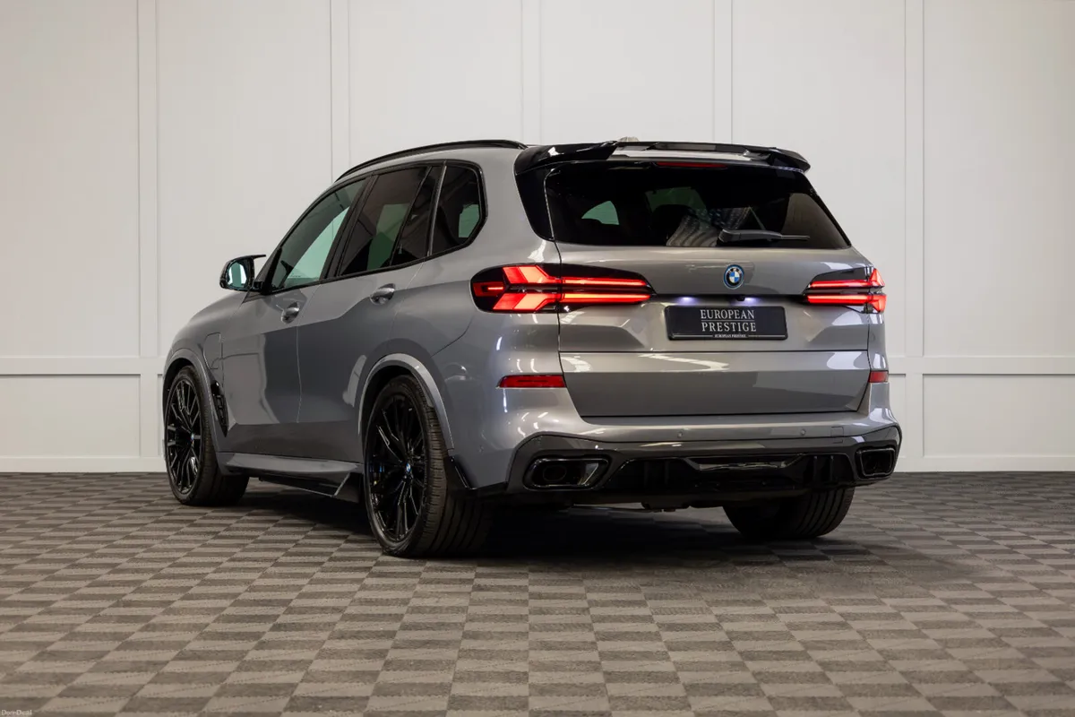 2026 BMW X5 X-Drive 50e M-Sport - Image 4