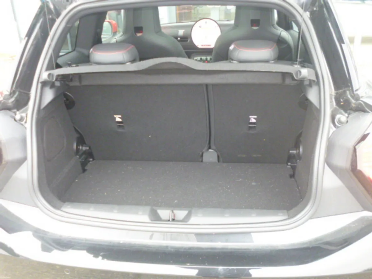Mini Cooper Sport 2.0L Auto  2024 - Image 4