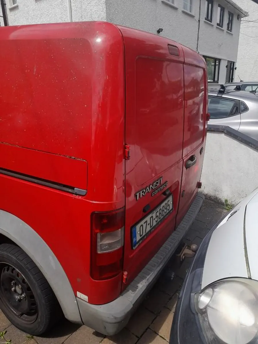 2007 Ford Transit Connect, all parts available doors lights, starter alternator bumpers headlights ect - Image 5