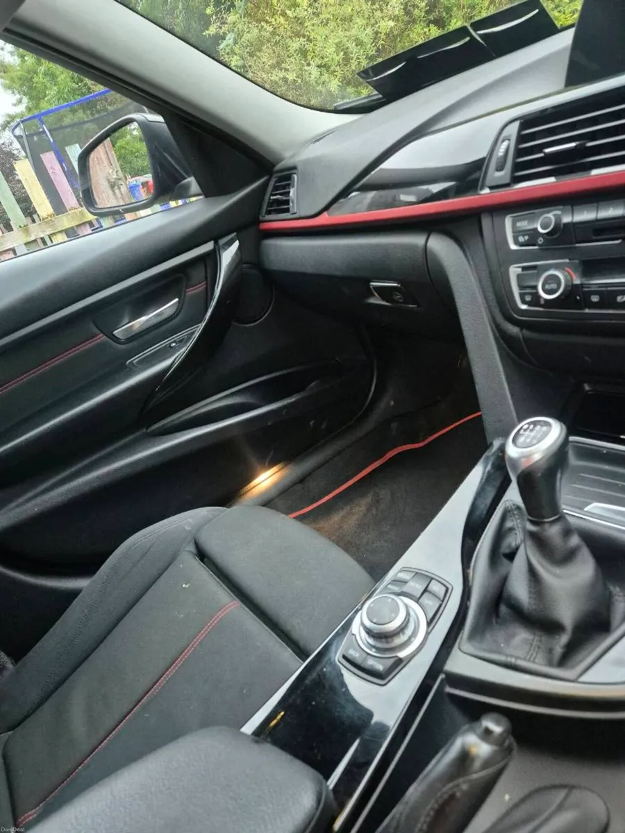 Bmw 3series 320 d sports - Image 2