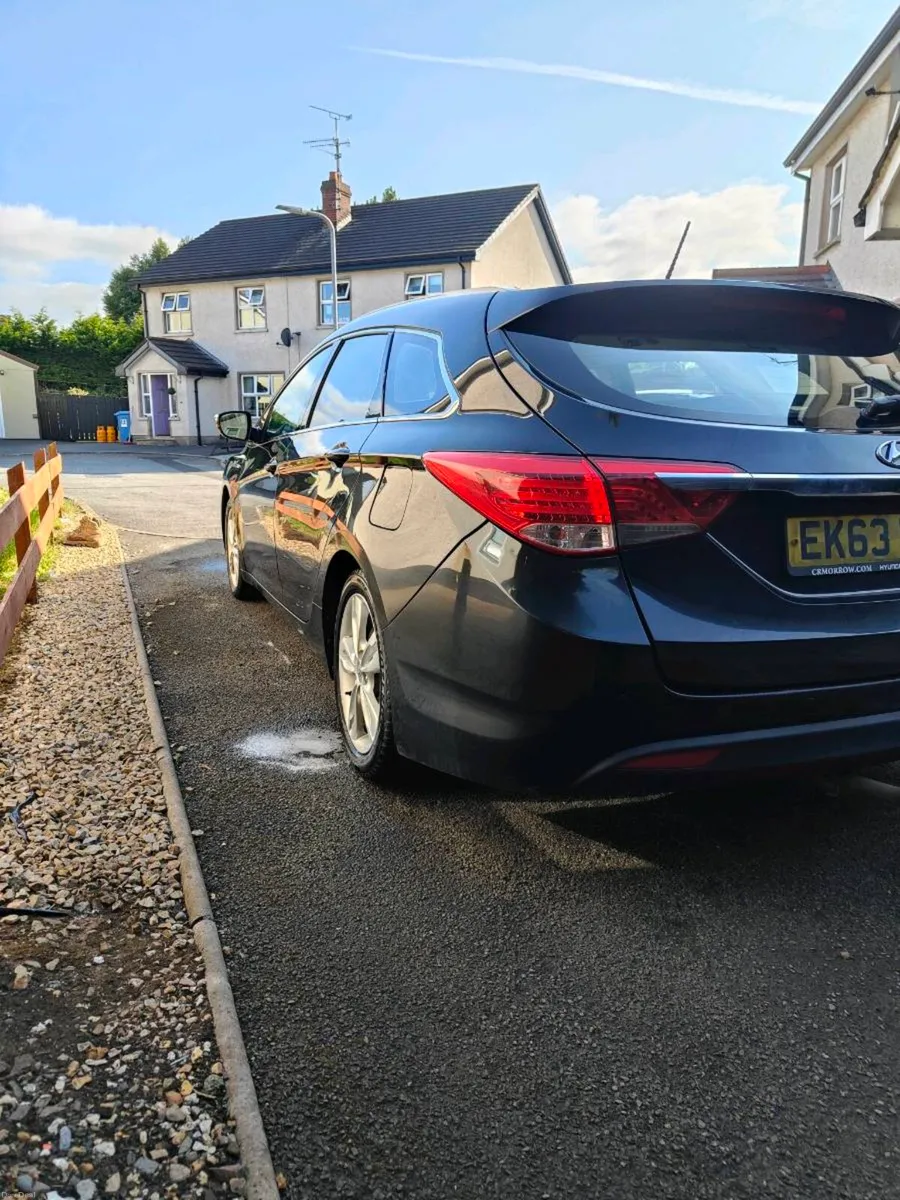 Hyundai I 40 estate - Image 2