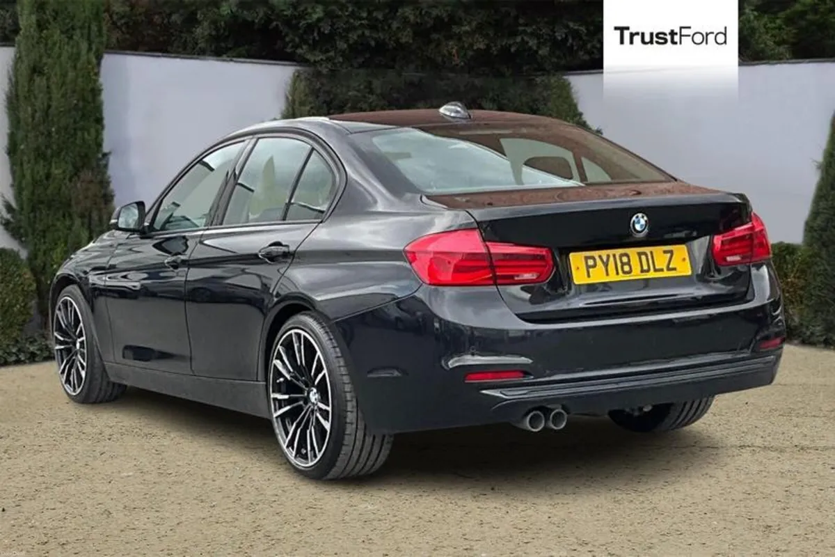 BMW 3-Series 320d EfficientDynamics Sport 4dr - Image 2