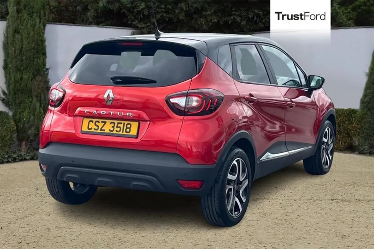 Renault Captur 1.5 dCi 90 Iconic 5dr - Image 4