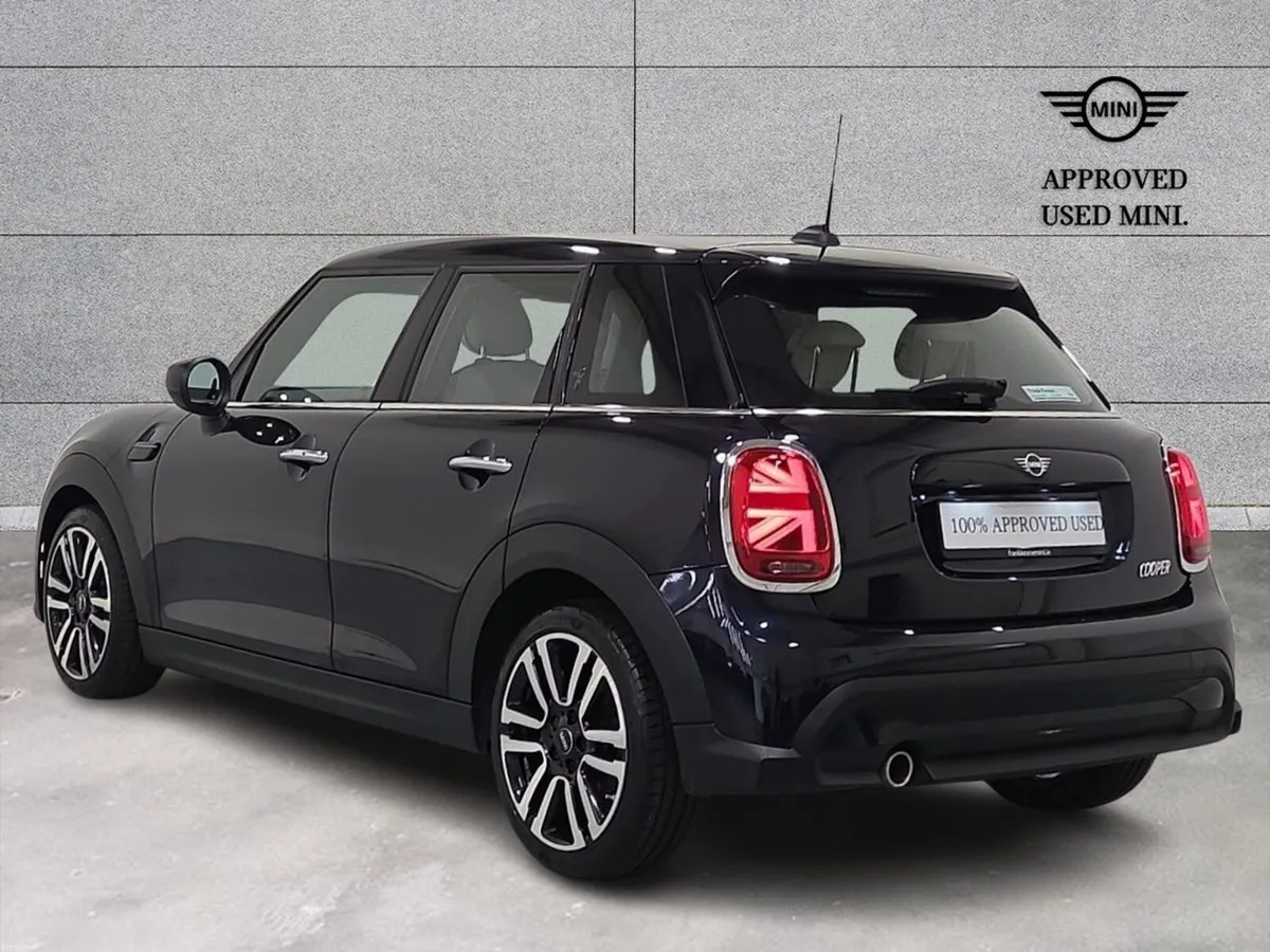 Mini Cooper Cooper Exclusive Auto - Image 2