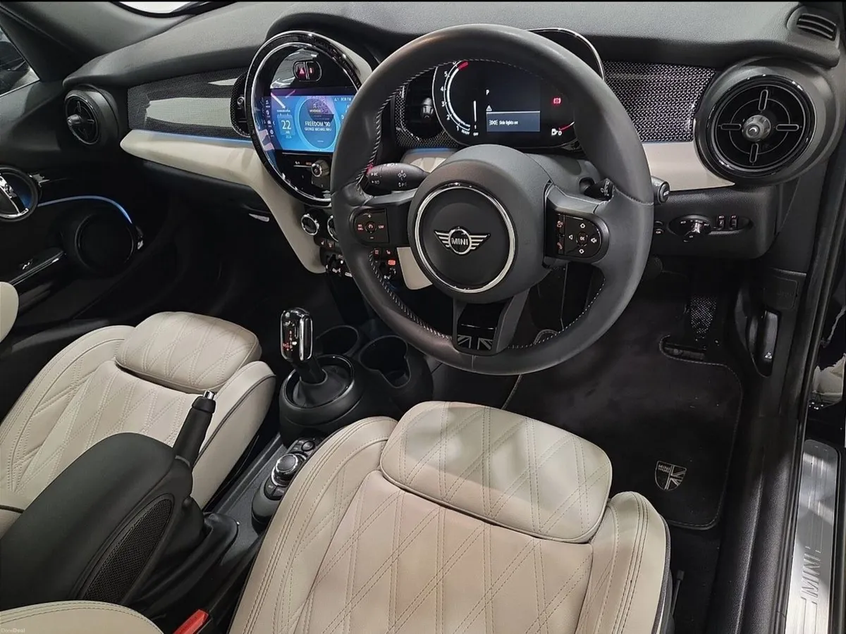 Mini Cooper Cooper Exclusive Auto - Image 6
