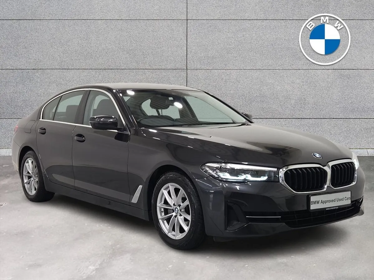 BMW 5-Series 520d SE (MHT) - Image 1
