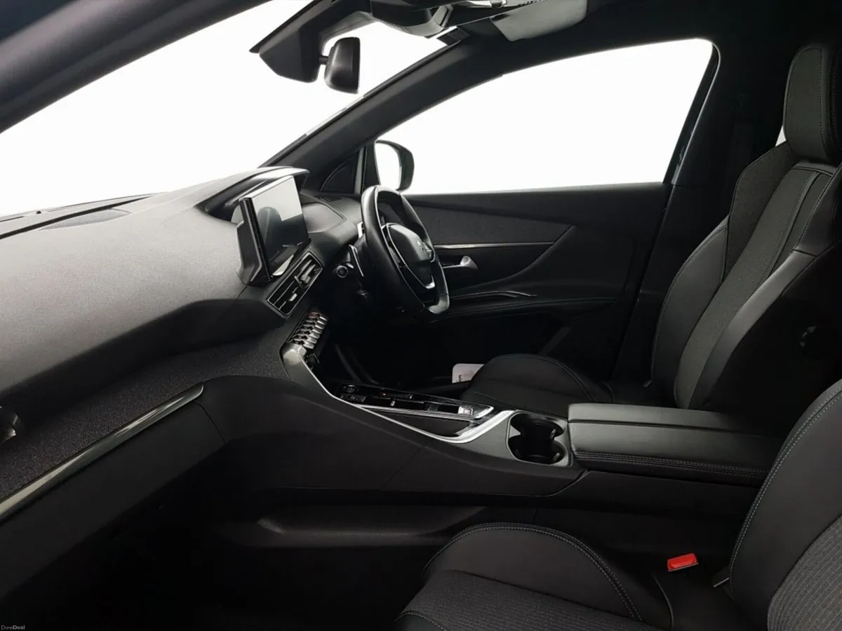 Peugeot 5008 1.5 BlueHDi 130bhp Allure Auto - Image 4