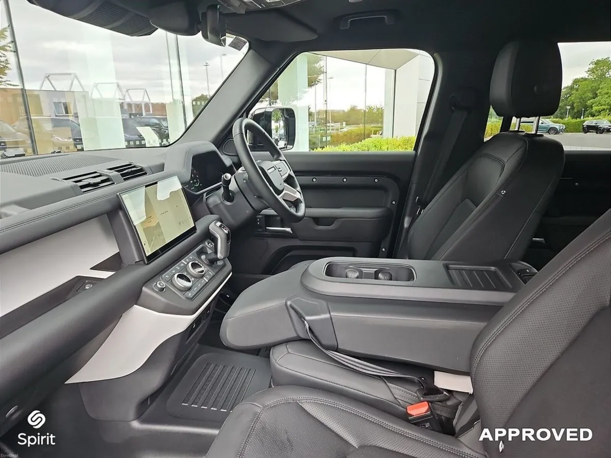 Land Rover Defender 6 Seat Defender X-Dynamic Se 1 - Image 3