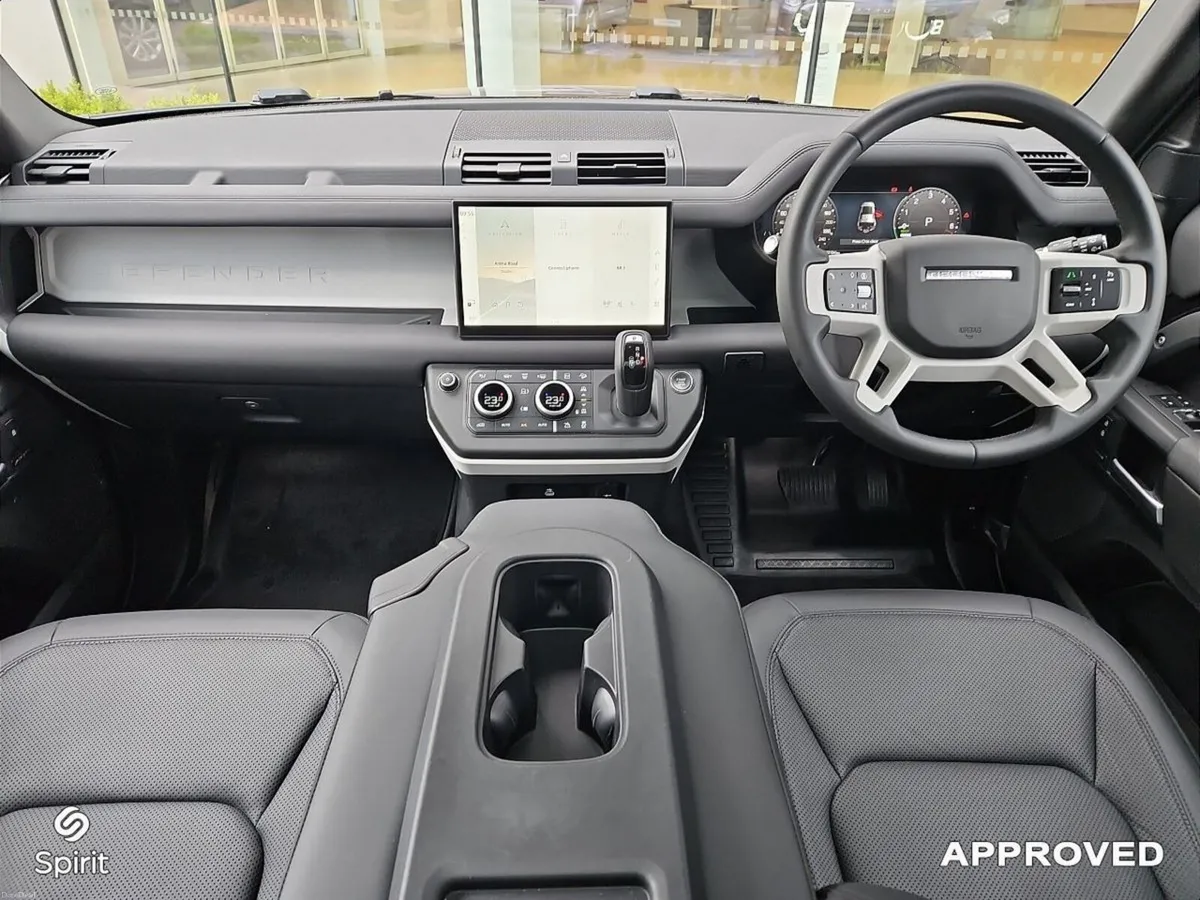 Land Rover Defender 6 Seat Defender X-Dynamic Se 1 - Image 4