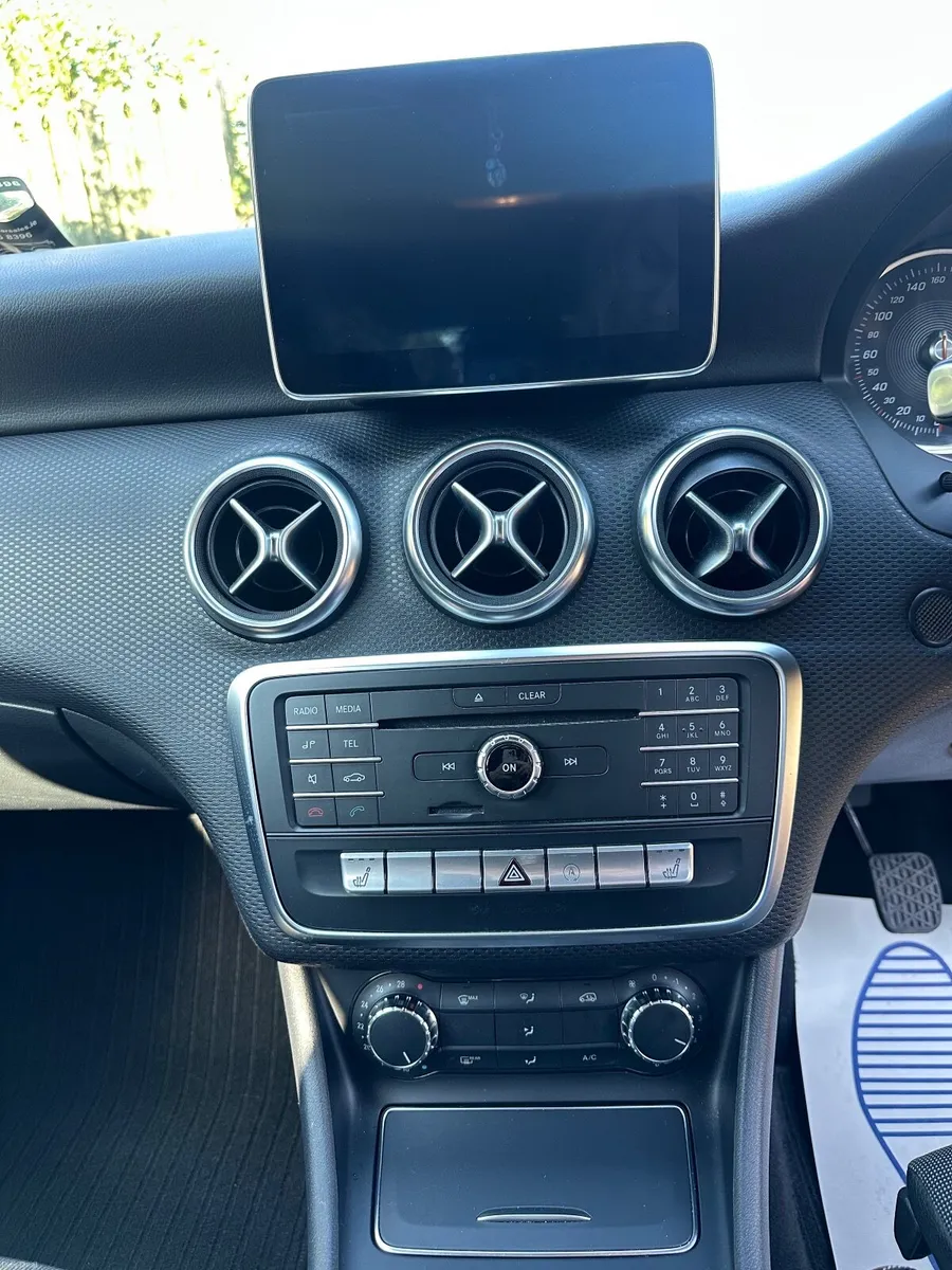 Mercedes-Benz A-Class 2017 160d Style - Image 6