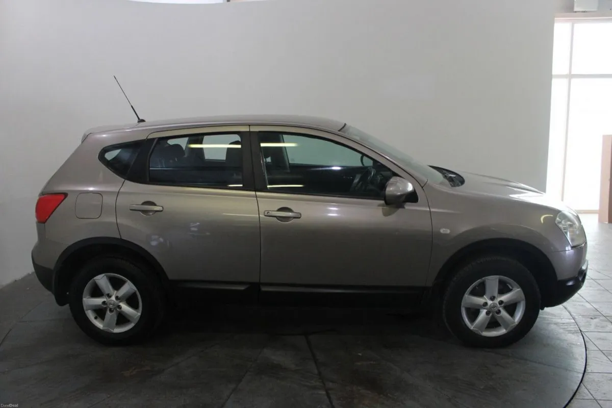 Nissan Qashqai 1.6 SE 4X2 - TENDER 42 - Image 2
