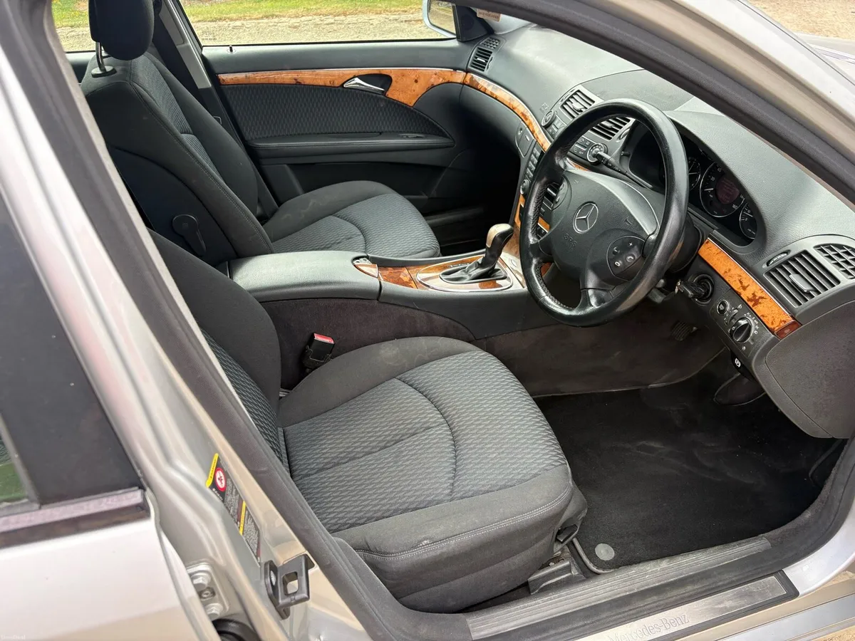 Mercedes E Class - Image 6