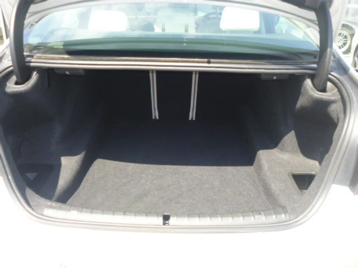 BMW 520i SE Auto 2018 - Image 4