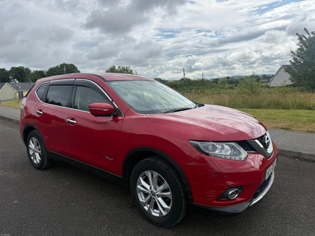 2016 Nissan XTrail Hybrid 4X4 - Image 5