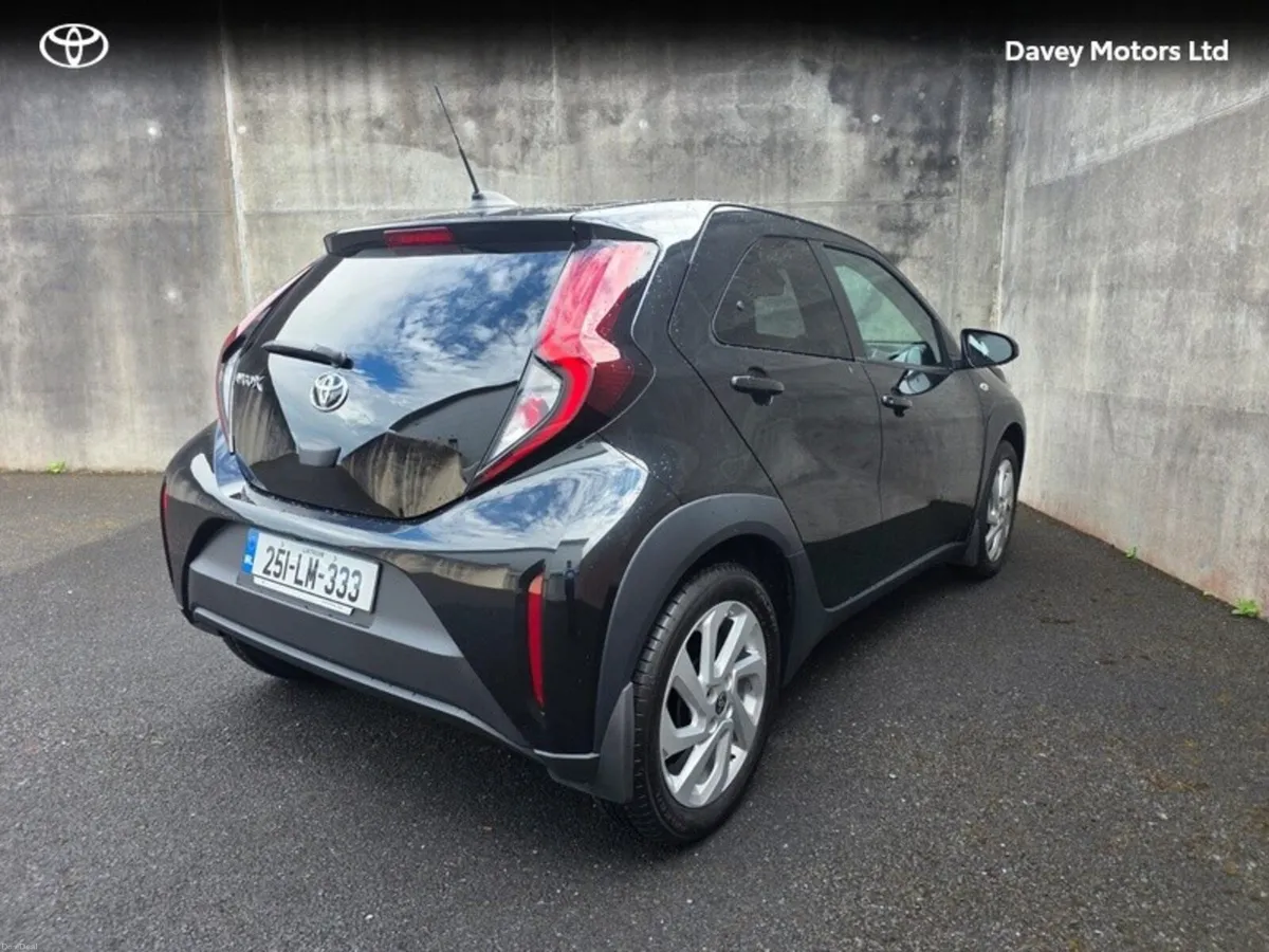 Toyota Aygo X 1.0 - Image 2