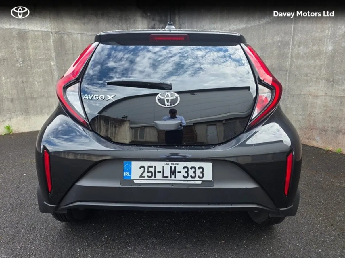 Toyota Aygo X 1.0 - Image 4