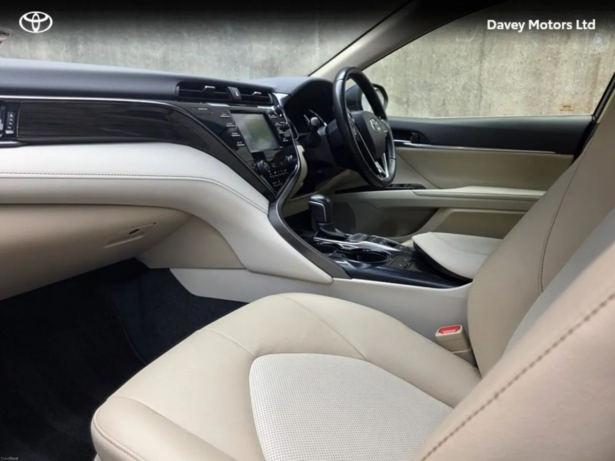 Toyota Camry HYBRID SOL 4DR AUTO - Image 6