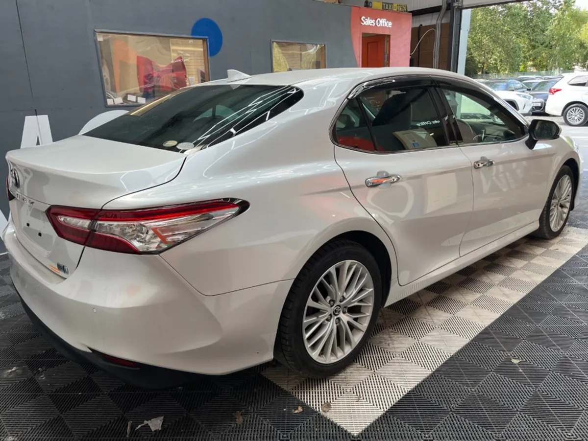 Toyota Camry 2021 TOYOTA CAMRY X 2.5 AUTOMATIC / C - Image 2