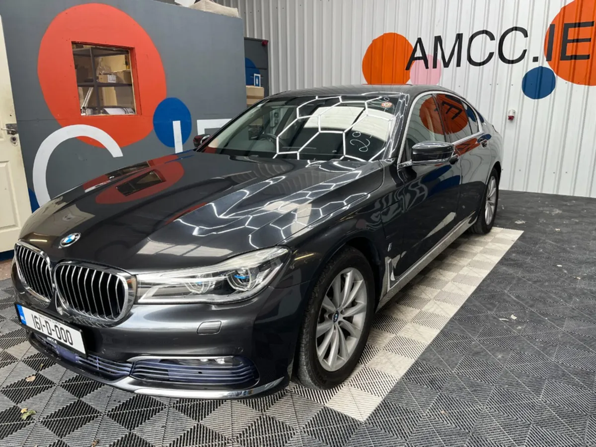 BMW 7-Series 2016 BMW 740e PLUG-IN HYRBID / COOLED - Image 6