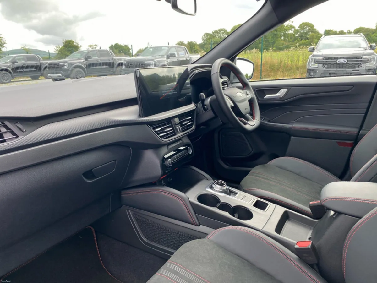 Ford Kuga ST-Line X Edition 2.5 PHEV - Image 6