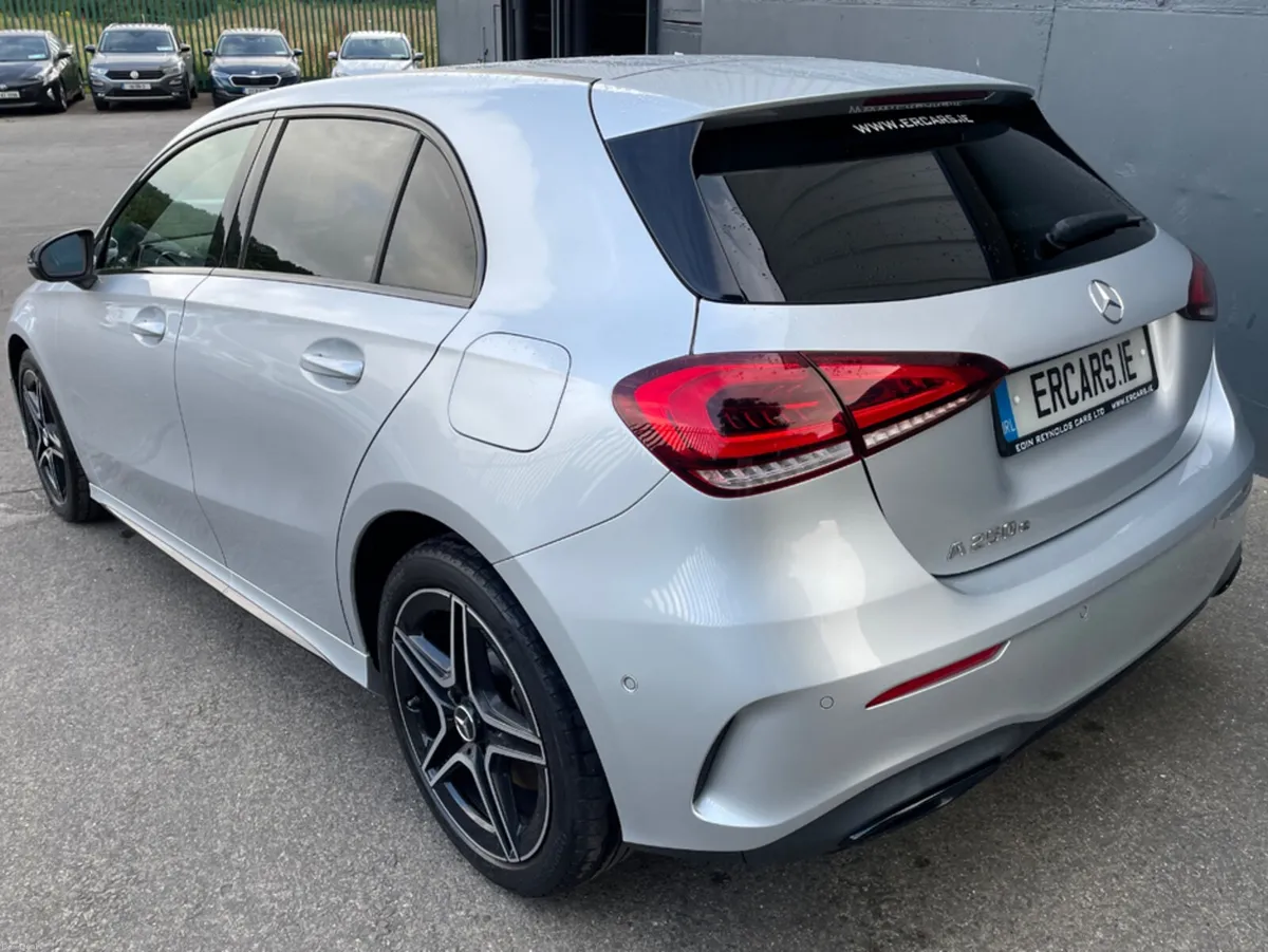 Mercedes-Benz A-Class 250 AMG LINE ED EXECUTIVE E - Image 5
