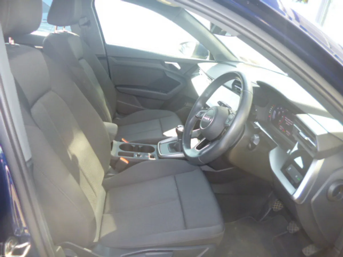 Audi A3 SE Sportback 2.0L 116HP 2024 - Image 6