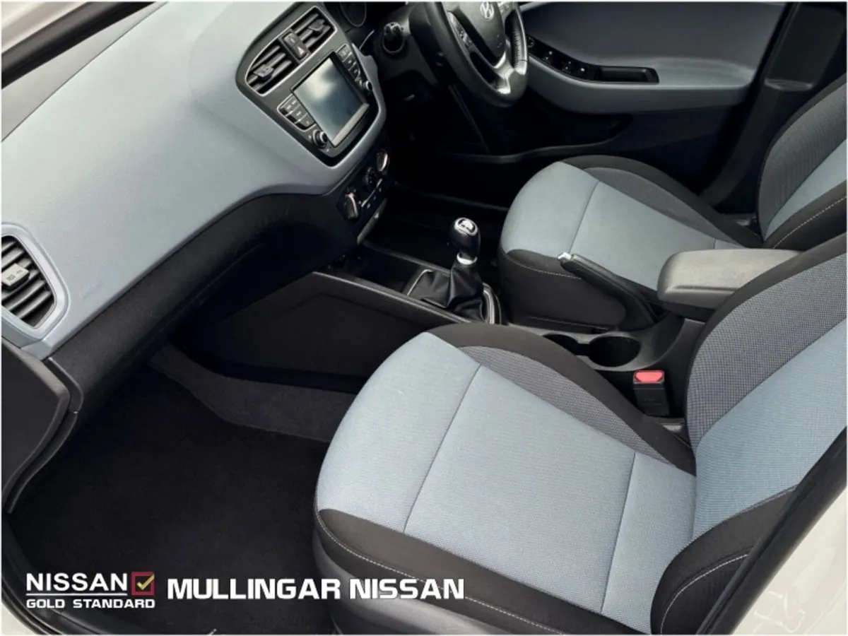 Hyundai i20 1.2 Deluxe Plus - Image 4