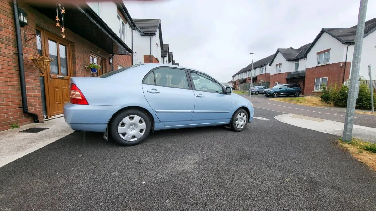 2006 Toyota Corolla - Image 2