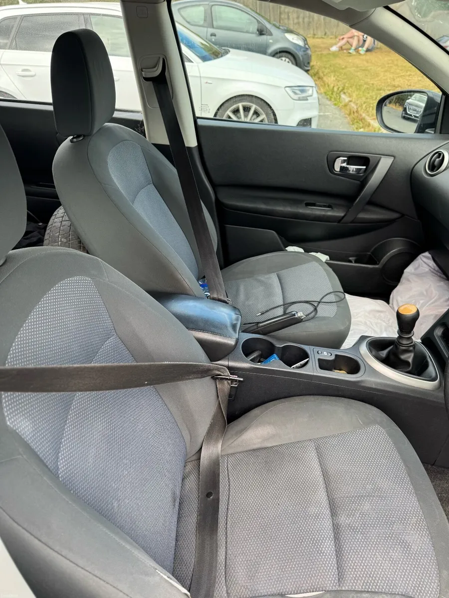 Nissan Qashqai 2011 - Image 5