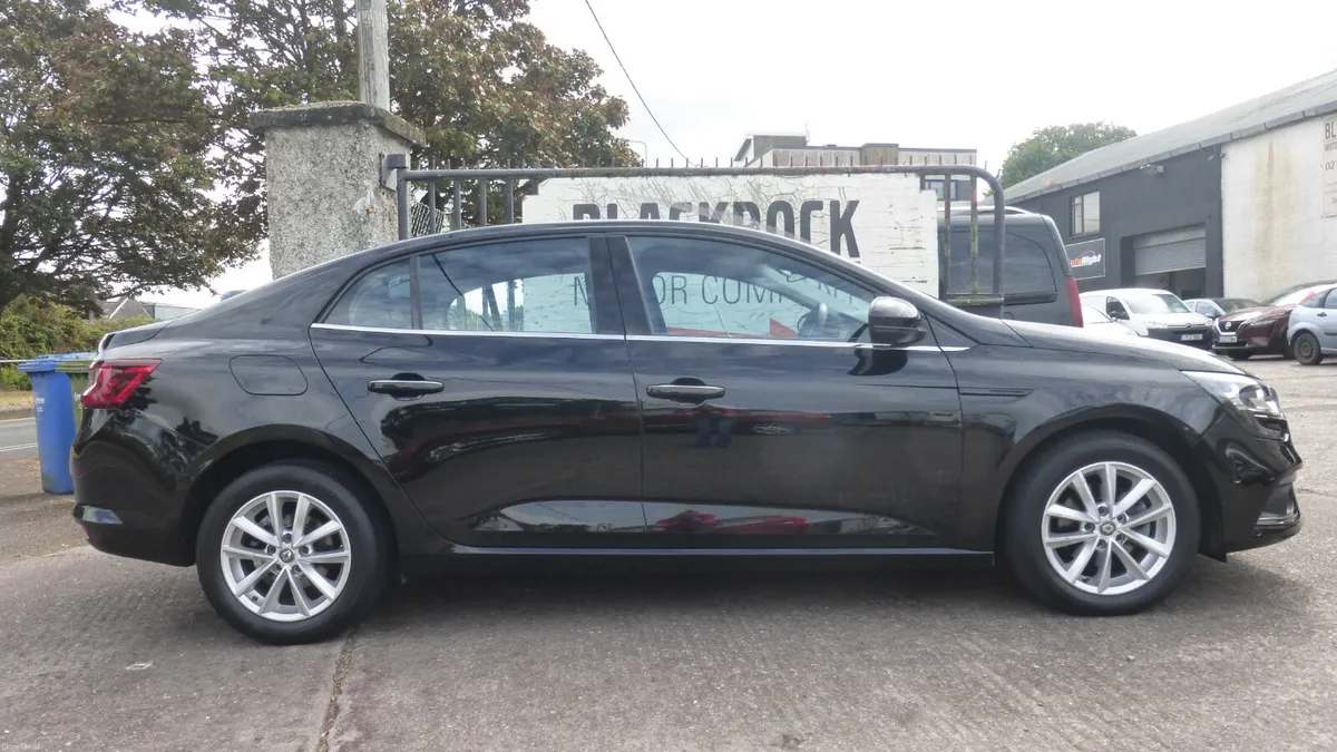 Renault Megane 2019 - Image 6