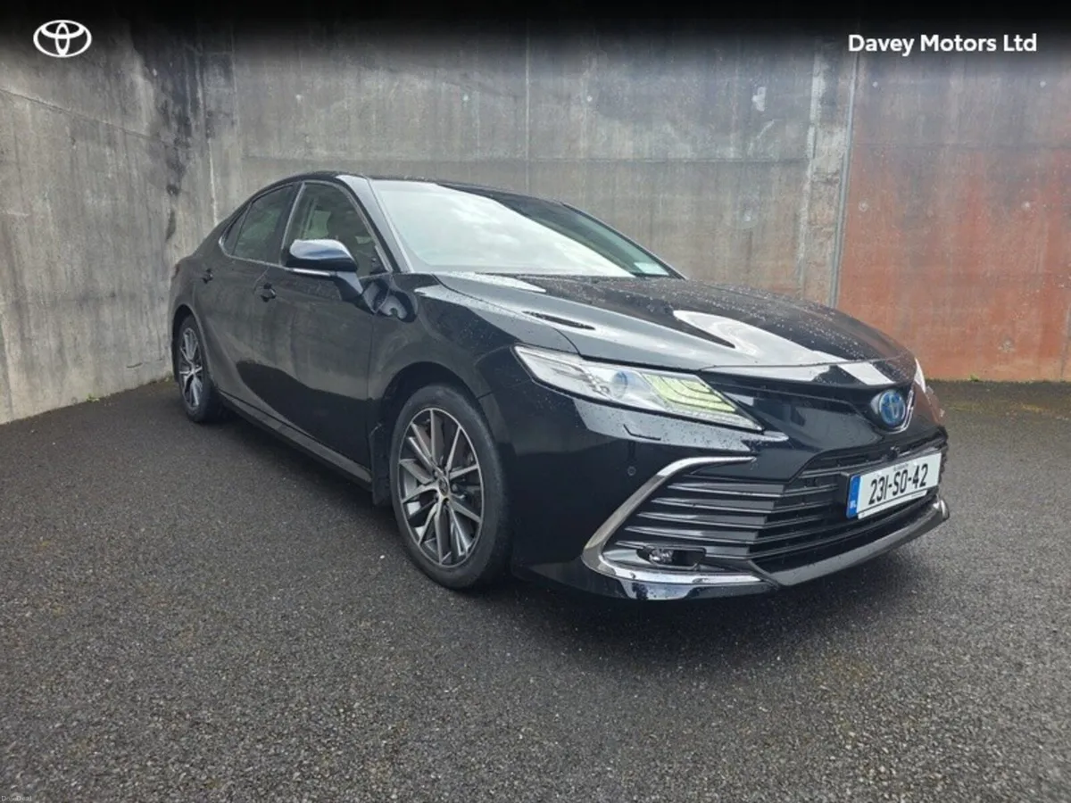 Toyota Camry PLATINUM EDITION 4 4DR AUTO - Image 1