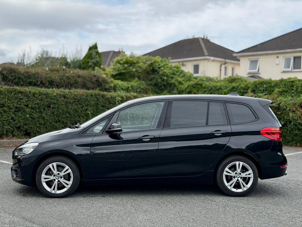 2016 BMW 218D • 7 SEAT • AUTO • DIESEL - Image 2