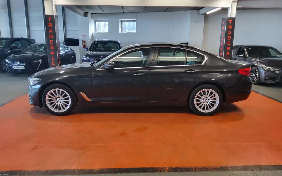 BMW 5-Series 2018 - Image 6