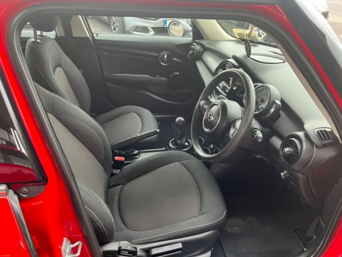 Mini Cooper 1.5 5DR - Image 5