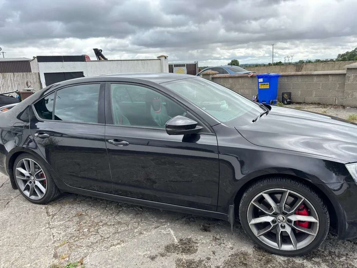 2014 Skoda Octavia VRS 2.0 TDI (6-Speed Manual - Image 2