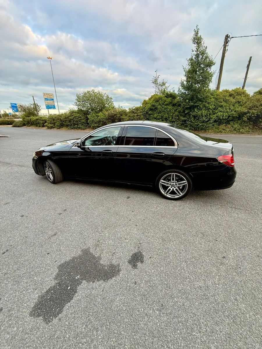 Mercedes-Benz E220d AMG Line 4DR Auto - Image 4
