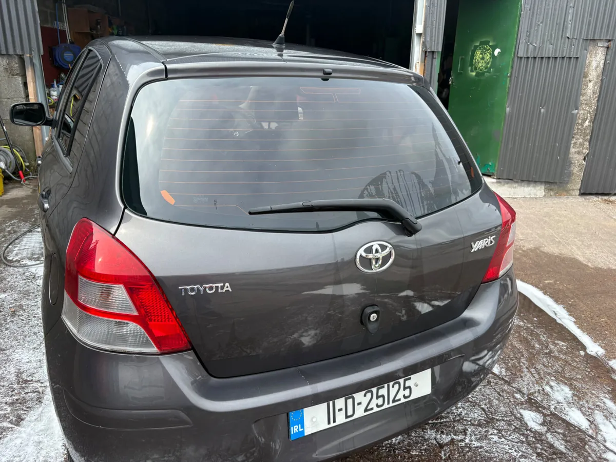 Toyota Yaris 2011 Automatic - Image 4