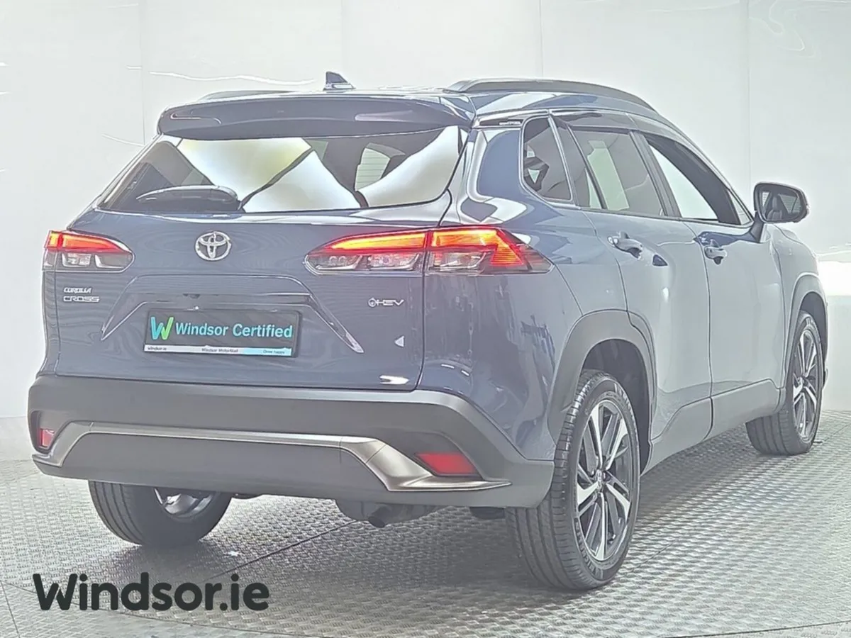 Toyota Corolla Cross Z Hybrid - Image 2